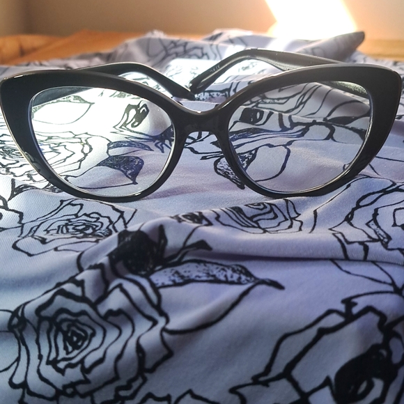 Black Cateye glasses with Blueblocker technology - Picture 1 of 4